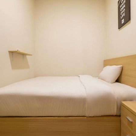 Oyo Life 2673 Rosewood Residence Karawang Luaran gambar