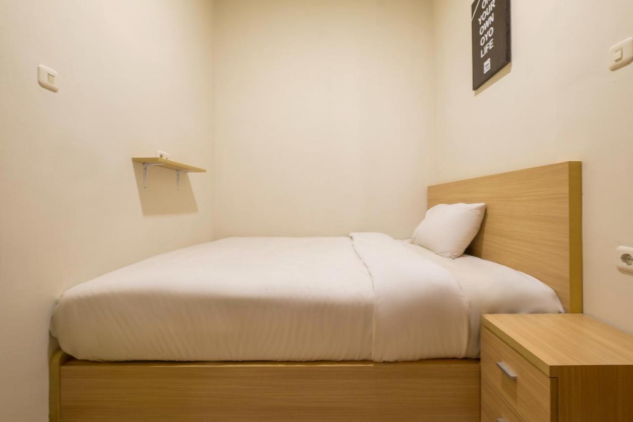 Oyo Life 2673 Rosewood Residence Karawang Luaran gambar