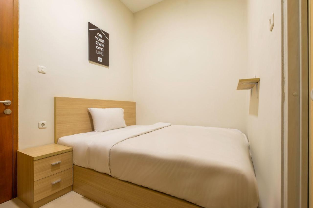 Oyo Life 2673 Rosewood Residence Karawang Luaran gambar